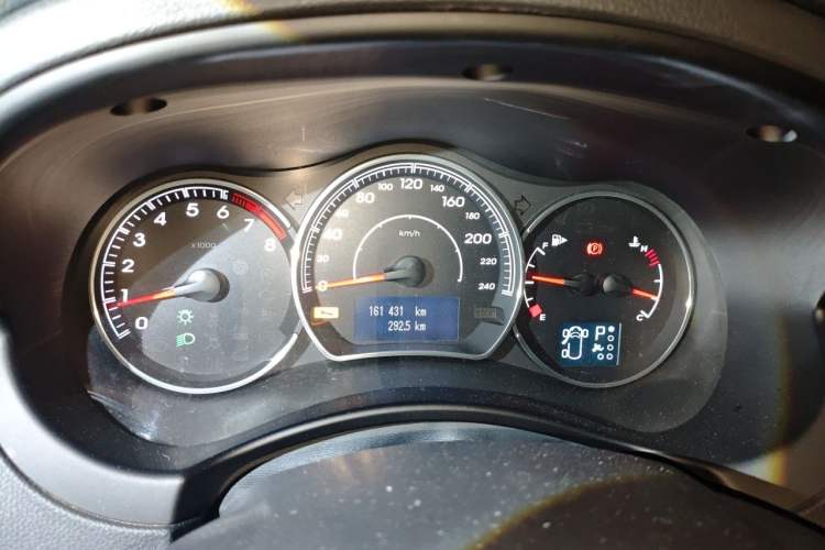 Used Renault Koleos 2012 2.5L Two-Wheel Drive Comfort Edition with Navigation Instrument Cluster
