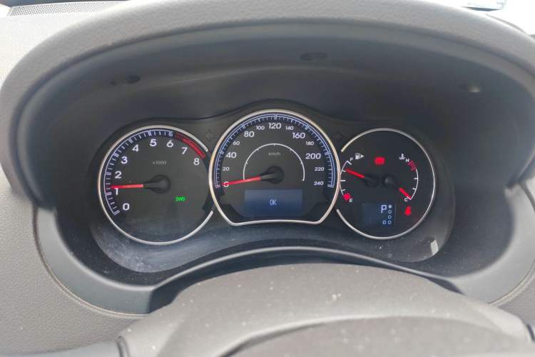 Used Renault Koleos 2012 2.5L 4x4 Comfort Edition with Navigation Instrument Cluster