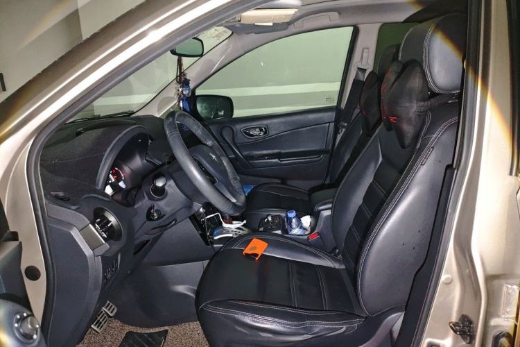 Used Renault Koleos 2012 2.5L Two-Wheel Drive Comfort Edition with Navigation Left Front Seat