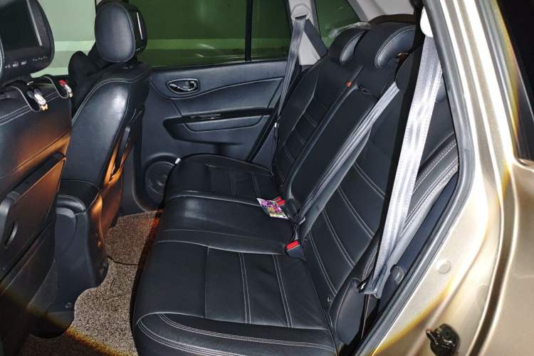Used Renault Koleos 2012 2.5L Two-Wheel Drive Comfort Edition with Navigation Left Rear Seat