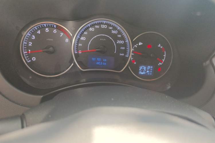 Used Renault Koleos 2012 2.5L Two-Wheel Drive Comfort Edition with Navigation Odometer Close Up