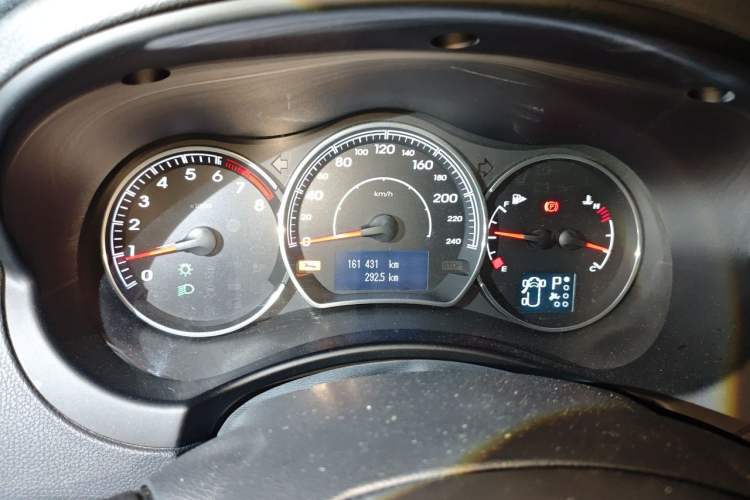 Used Renault Koleos 2012 2.5L Two-Wheel Drive Comfort Edition with Navigation Odometer Close Up