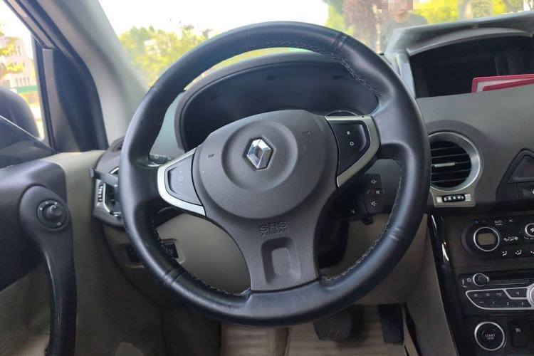 Used Renault Koleos 2012 2.5L 4x4 Comfort Edition with Navigation Steering Wheel