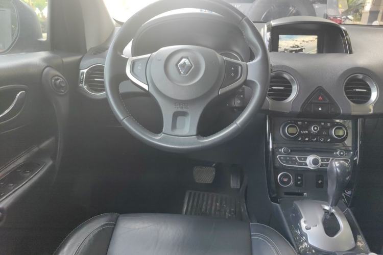 Used Renault Koleos 2012 2.5L 4x4 Comfort Edition with Navigation Steering Wheel