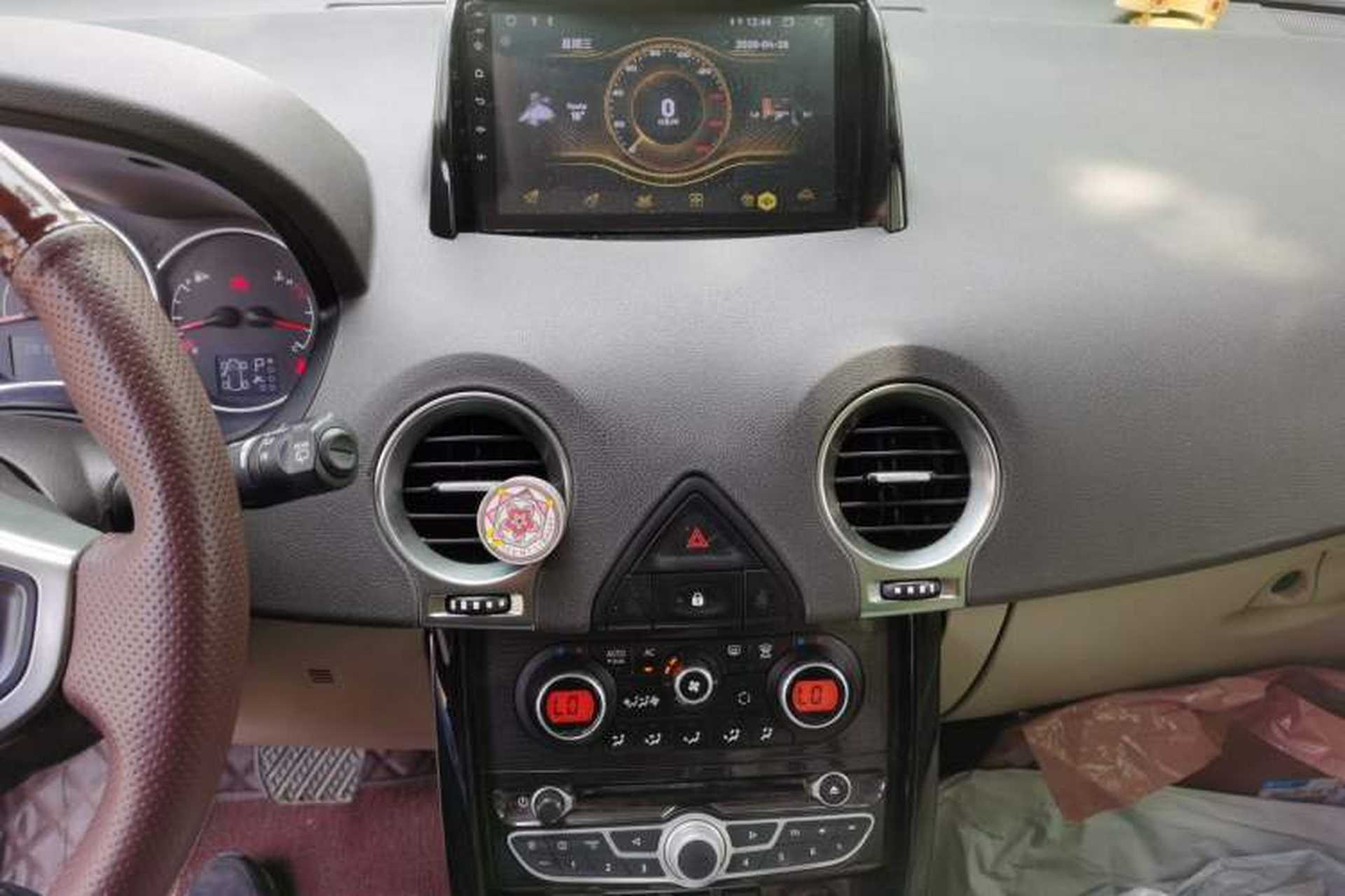Used Renault Koleos 2012 2.5L 4x4 Comfort Edition with Navigation Audio And AC Panel