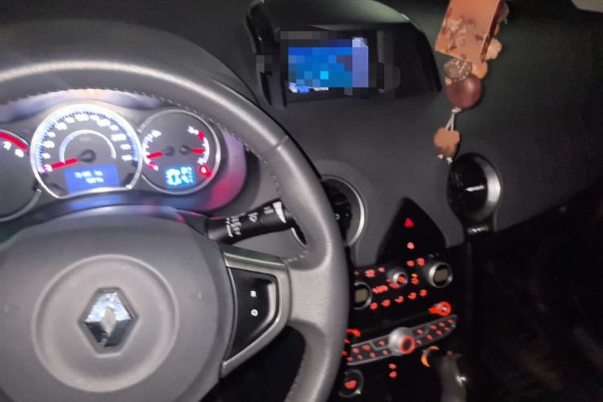 Used Renault Koleos 2012 2.5L Two-Wheel Drive Comfort Edition with Navigation Audio And AC Panel
