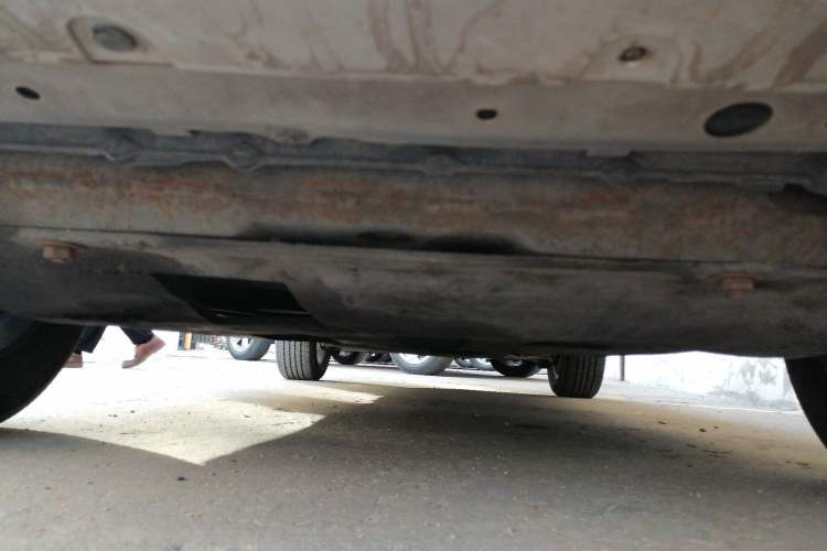 Used Renault Koleos 2012 2.5L 4x4 Comfort Edition with Navigation Chassis Front