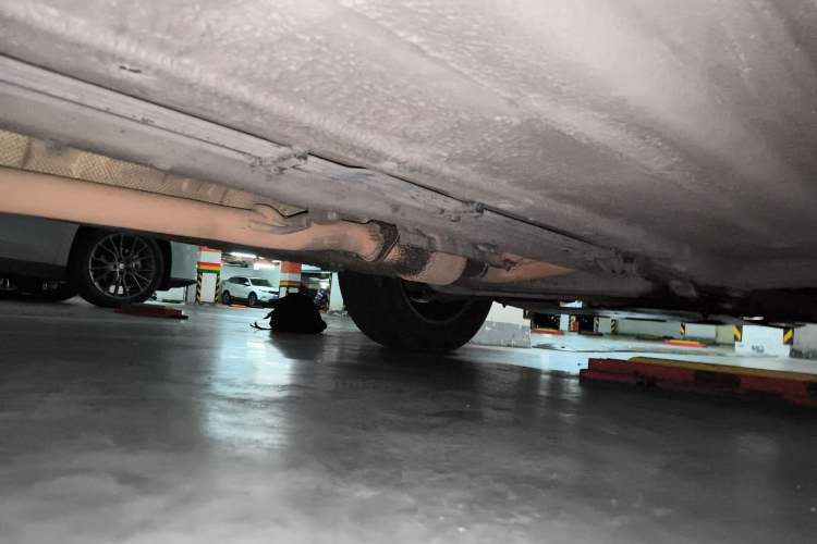 Used Renault Koleos 2012 2.5L Two-Wheel Drive Comfort Edition with Navigation Chassis Front Right