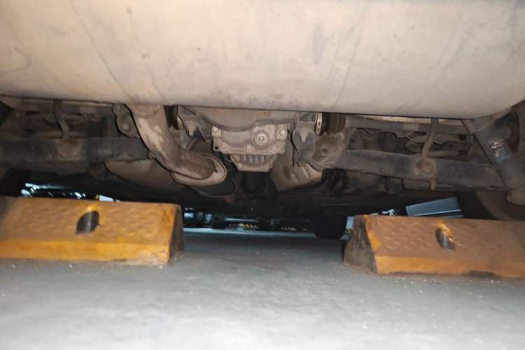 Used Renault Koleos 2012 2.5L 4x4 Comfort Edition with Navigation Chassis Rear