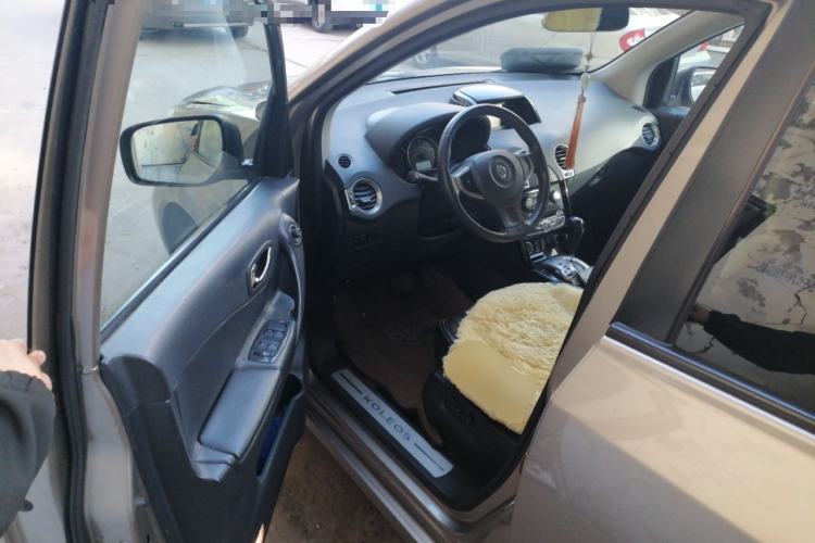 Used Renault Koleos 2012 2.5L 4x4 Comfort Edition with Navigation Driver Seat
