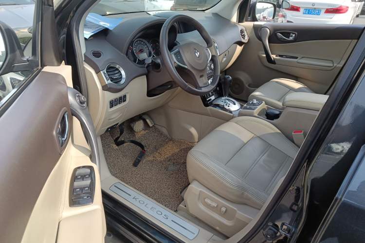 Used Renault Koleos 2012 2.5L 4x4 Comfort Edition with Navigation Driver Seat
