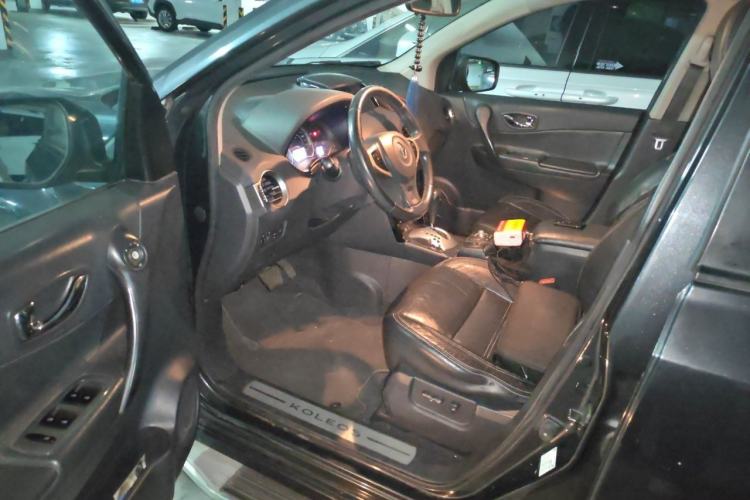 Used Renault Koleos 2012 2.5L 4x4 Comfort Edition with Navigation Driver Seat