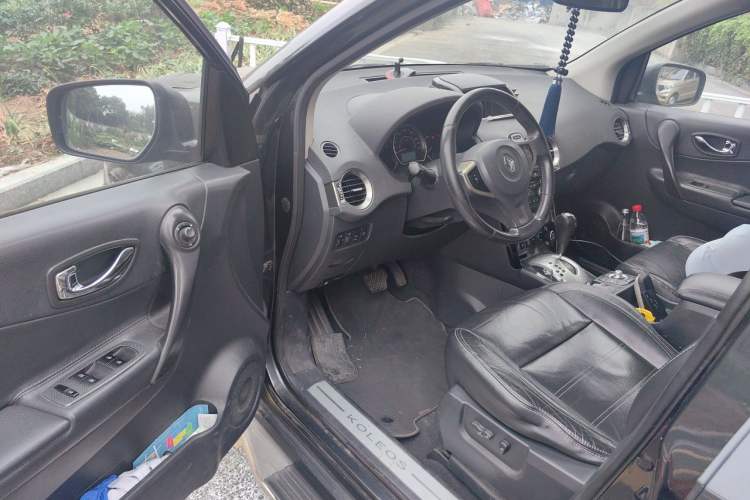Used Renault Koleos 2012 2.5L 4x4 Comfort Edition with Navigation Driver Seat