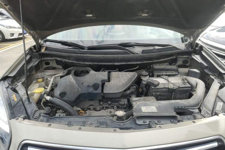 Used Renault Koleos 2012 2.5 Two-Wheel Drive Urban Edition Engine Bay