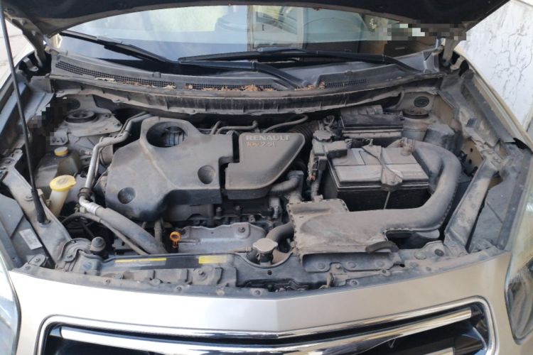 Used Renault Koleos 2012 2.5L 4x4 Comfort Edition with Navigation Engine Bay