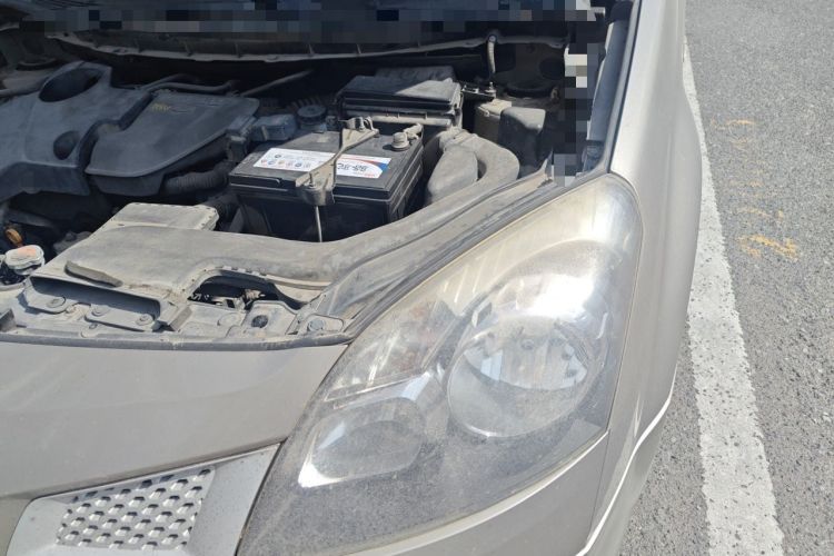 Used Renault Koleos 2012 2.5L Two-Wheel Drive Comfort Edition with Navigation Engine Bay Left