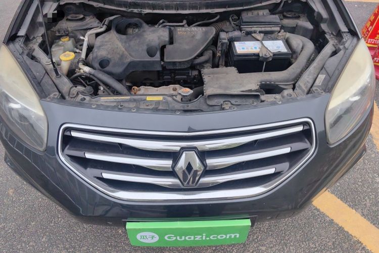 Used Renault Koleos 2012 2.5L 4x4 Comfort Edition with Navigation Engine Bay