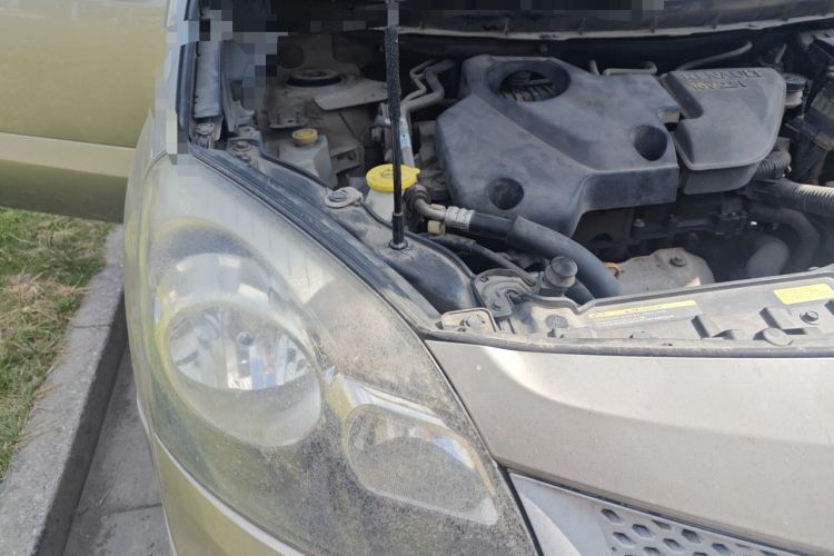 Used Renault Koleos 2012 2.5L Two-Wheel Drive Comfort Edition with Navigation Engine Bay Right