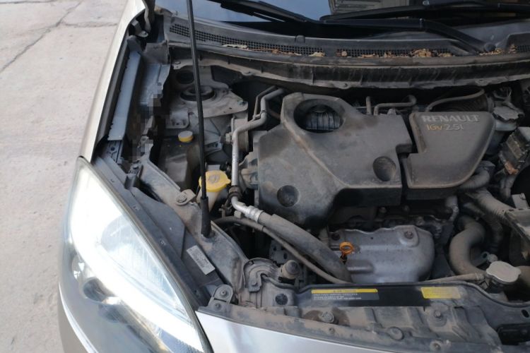 Used Renault Koleos 2012 2.5L 4x4 Comfort Edition with Navigation Engine Bay Right