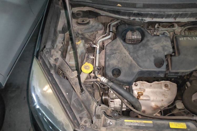 Used Renault Koleos 2012 2.5L 4x4 Comfort Edition with Navigation Engine Bay Right