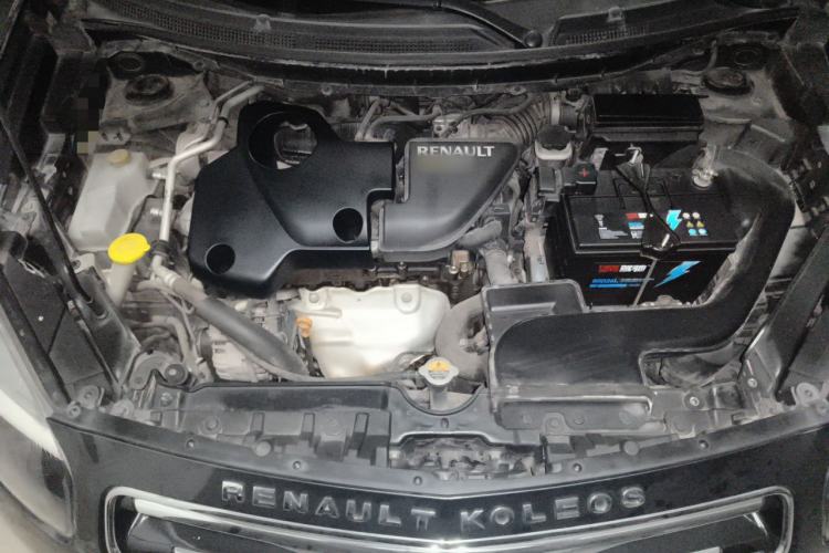 Used Renault Koleos 2012 2.5L 4x4 Comfort Edition with Navigation Engine Bay