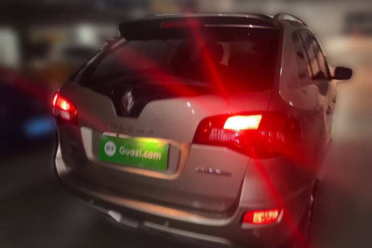 Used Renault Koleos 2012 2.5L Two-Wheel Drive Comfort Edition with Navigation Exterior 5