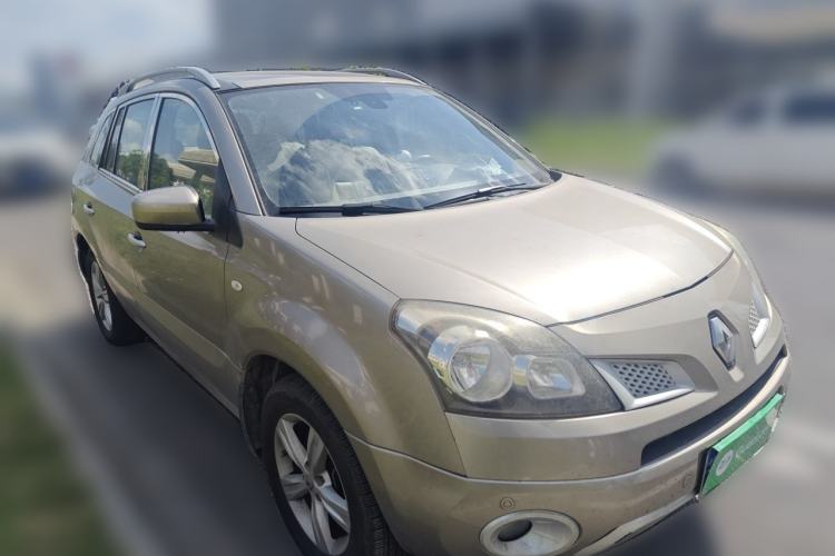 Used Renault Koleos 2012 2.5L Two-Wheel Drive Comfort Edition with Navigation Front Right 45 Deg