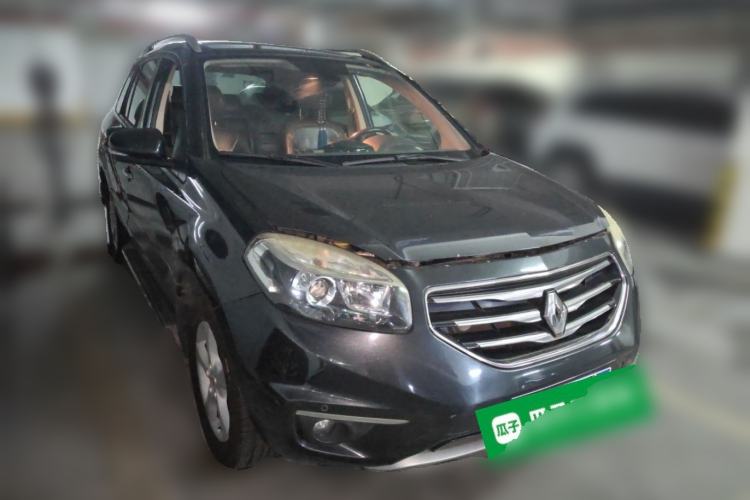 Used Renault Koleos 2012 2.5L 4x4 Comfort Edition with Navigation Front Right 45 Deg