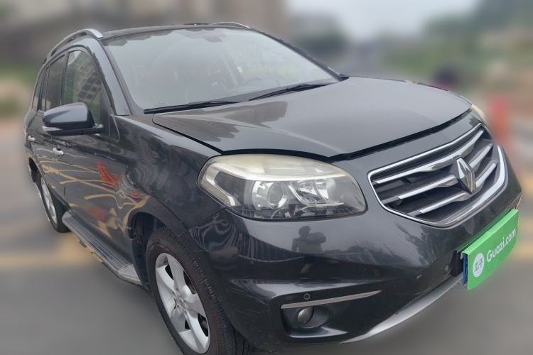 Used Renault Koleos 2012 2.5L 4x4 Comfort Edition with Navigation Front Right 45 Deg