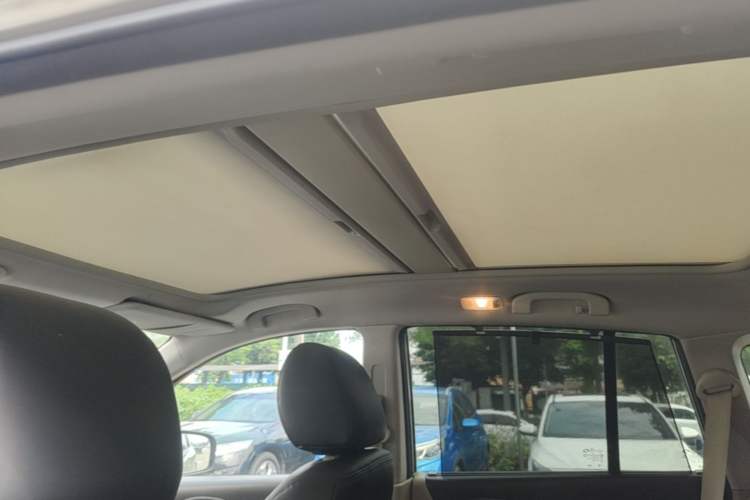 Used Renault Koleos 2012 2.5 Two-Wheel Drive Urban Edition Headliner