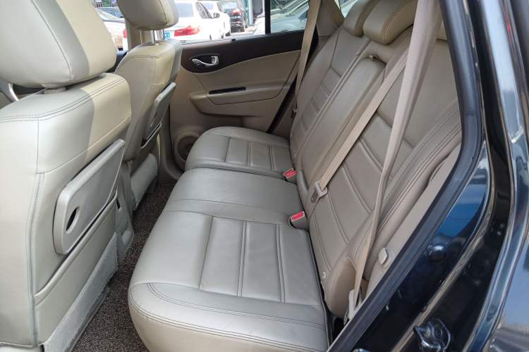 Used Renault Koleos 2012 2.5L 4x4 Comfort Edition with Navigation Left Rear Seat