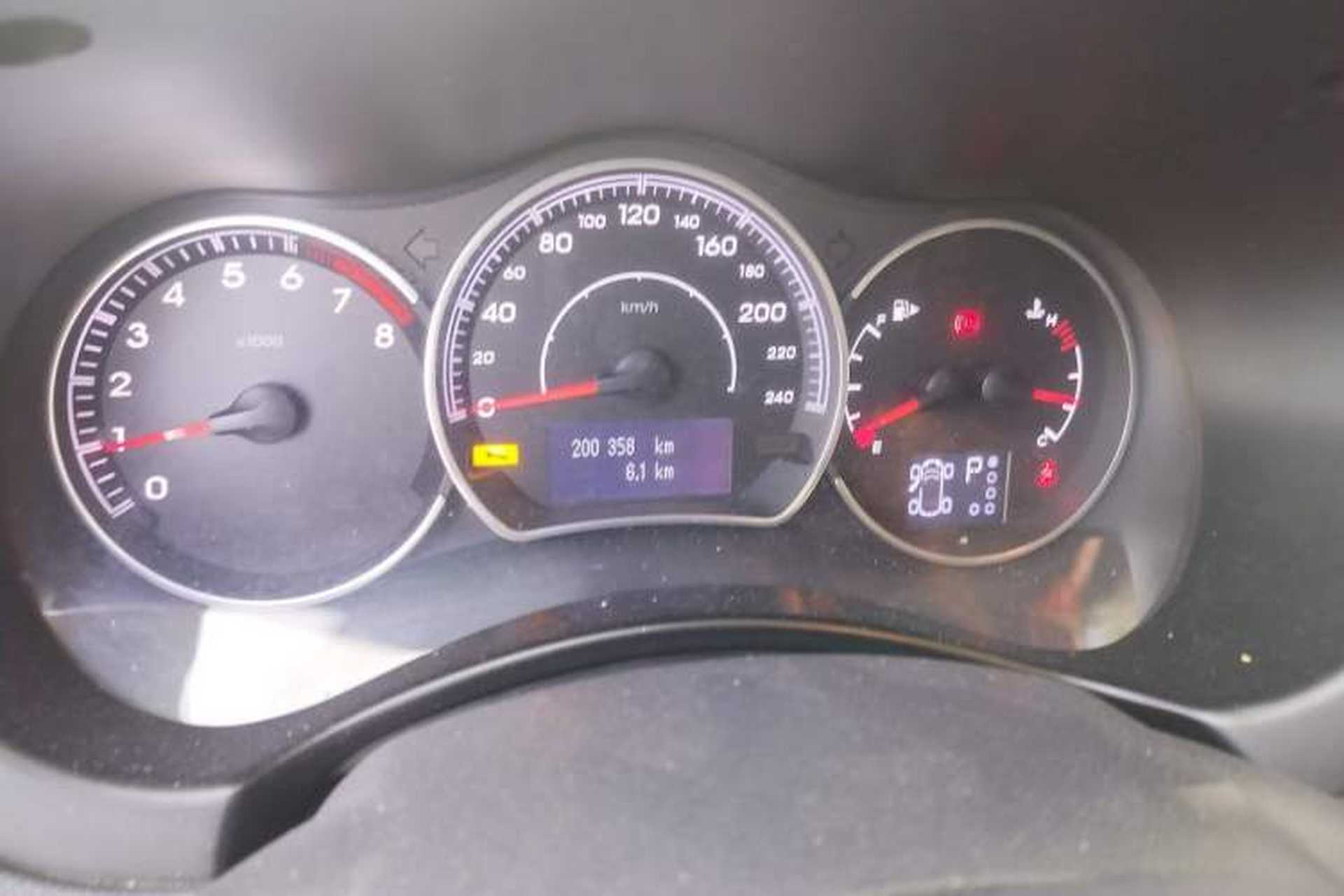 Used Renault Koleos 2012 2.5L Two-Wheel Drive Comfort Edition with Navigation Odometer Close Up