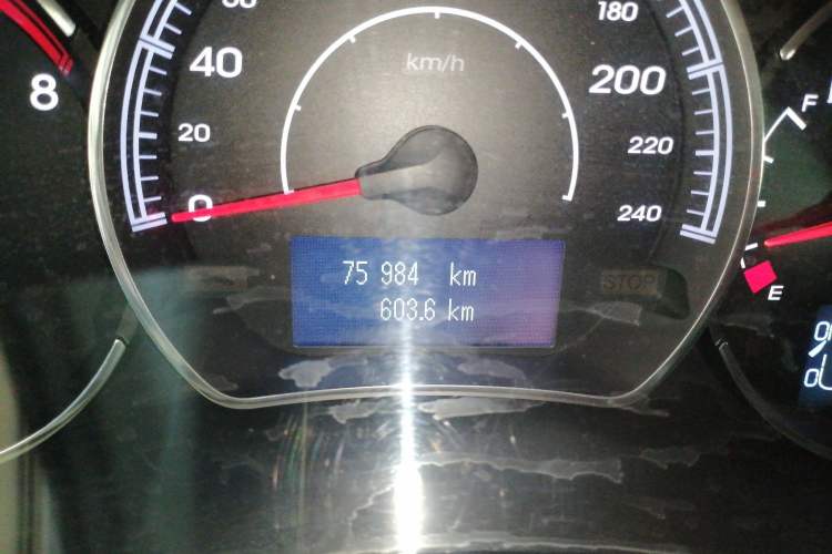 Used Renault Koleos 2012 2.5L 4x4 Comfort Edition with Navigation Odometer Close Up