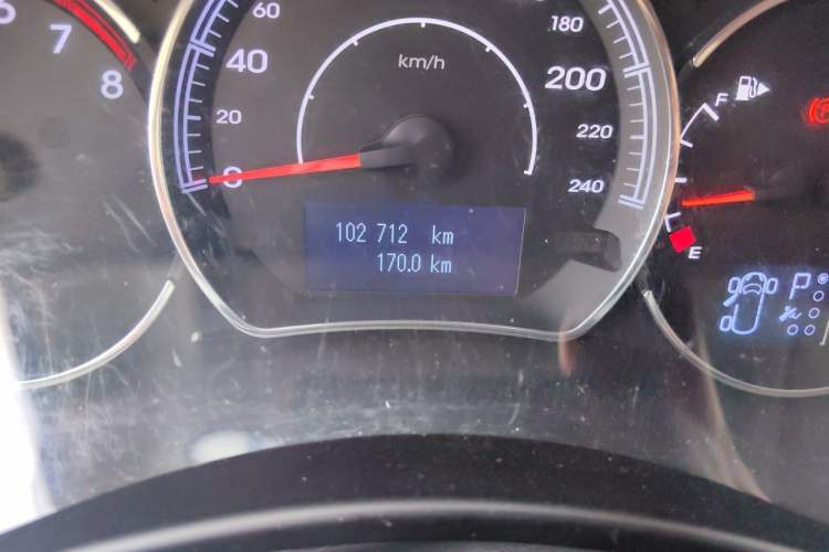 Used Renault Koleos 2012 2.5L 4x4 Comfort Edition with Navigation Odometer Close Up