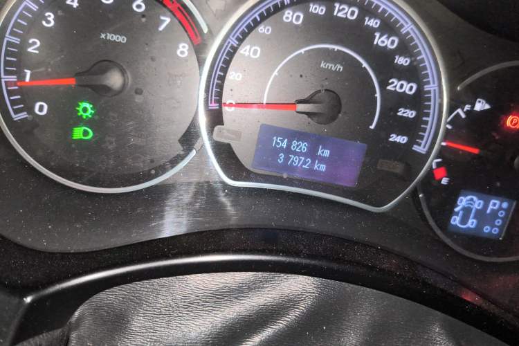 Used Renault Koleos 2012 2.5L Two-Wheel Drive Comfort Edition with Navigation Odometer Close Up