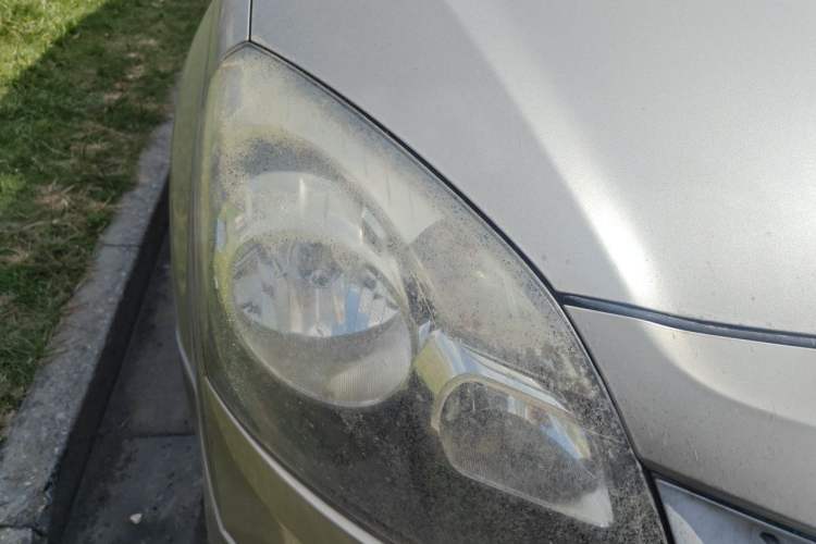 Used Renault Koleos 2012 2.5L Two-Wheel Drive Comfort Edition with Navigation Right Front Headlight