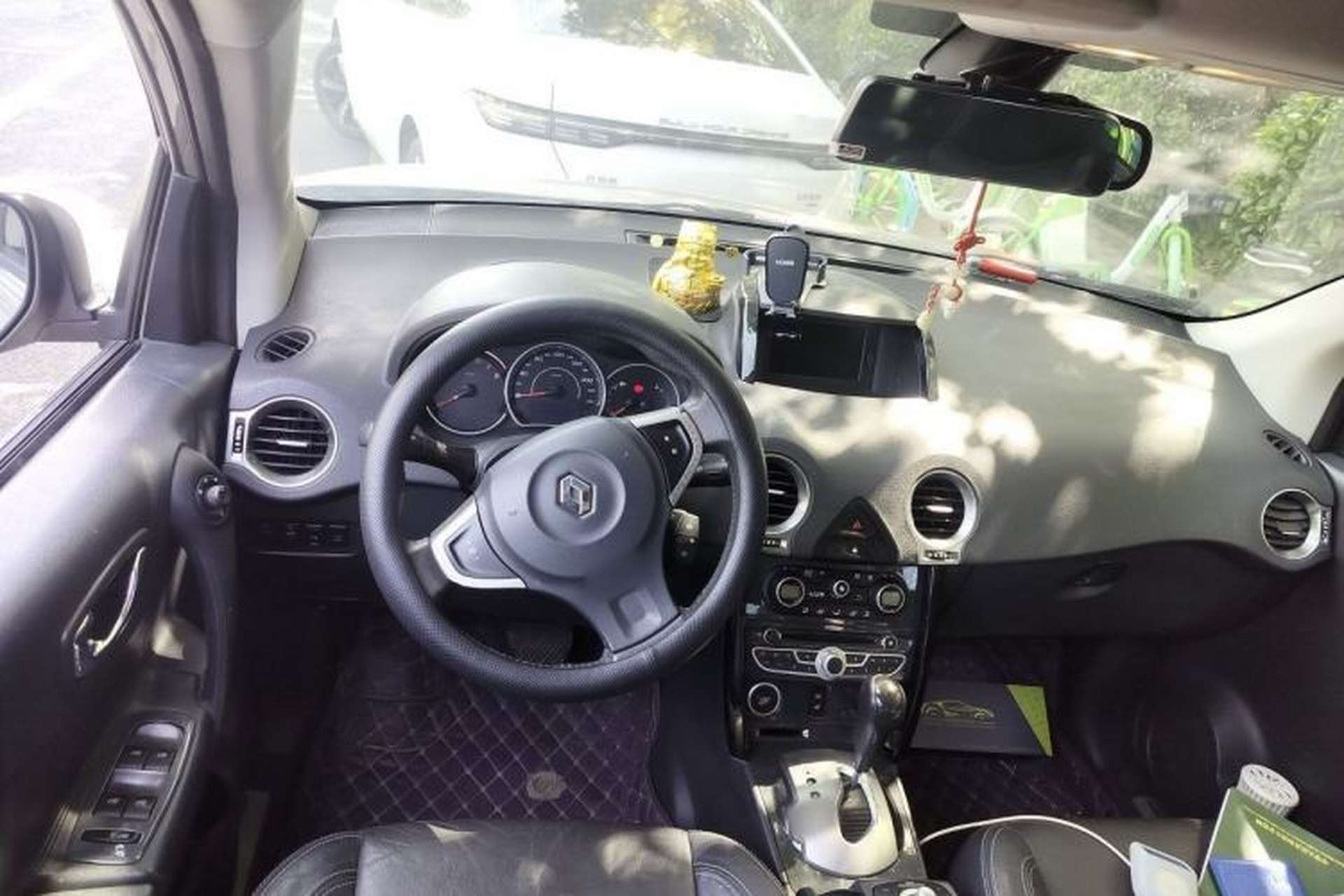 Used Renault Koleos 2012 2.5L Two-Wheel Drive Comfort Edition with Navigation Steering Wheel