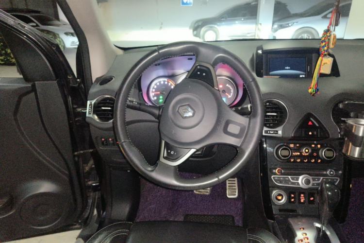 Used Renault Koleos 2012 2.5L 4x4 Comfort Edition with Navigation Steering Wheel