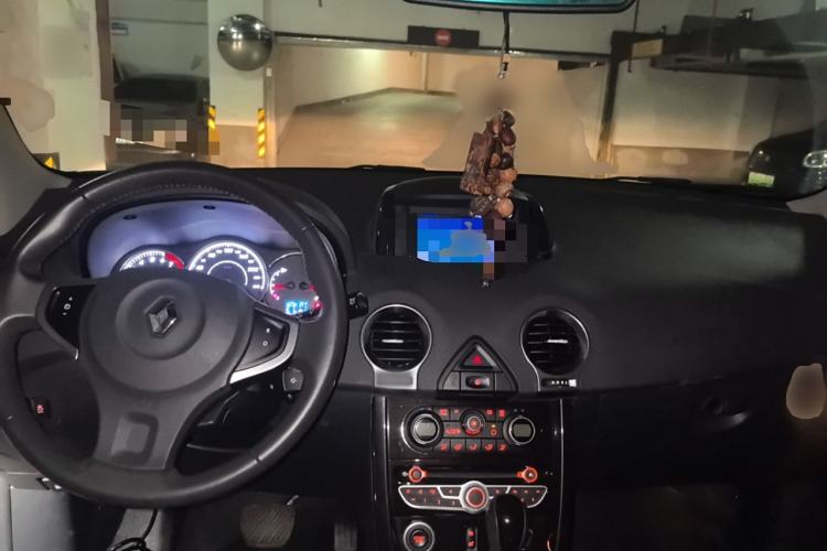 Used Renault Koleos 2012 2.5L Two-Wheel Drive Comfort Edition with Navigation Steering Wheel