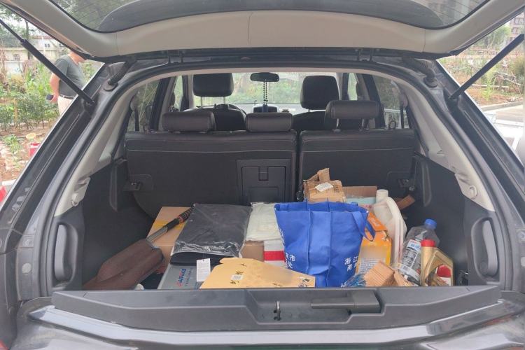 Used Renault Koleos 2012 2.5L 4x4 Comfort Edition with Navigation Trunk