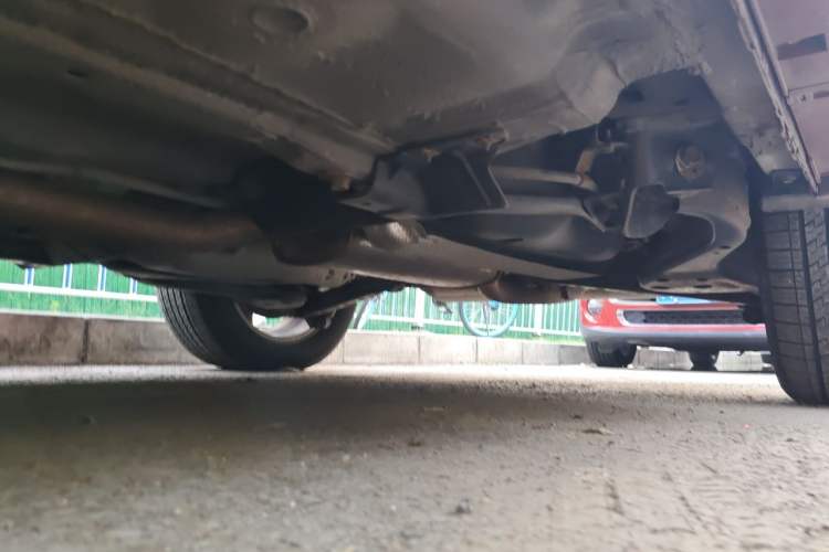 Used Renault Koleos 2012 2.5L 4x4 Comfort Edition with Navigation Chassis Rear Left