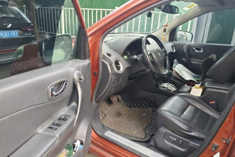 Used Renault Koleos 2012 2.5L 4x4 Comfort Edition with Navigation Driver Seat