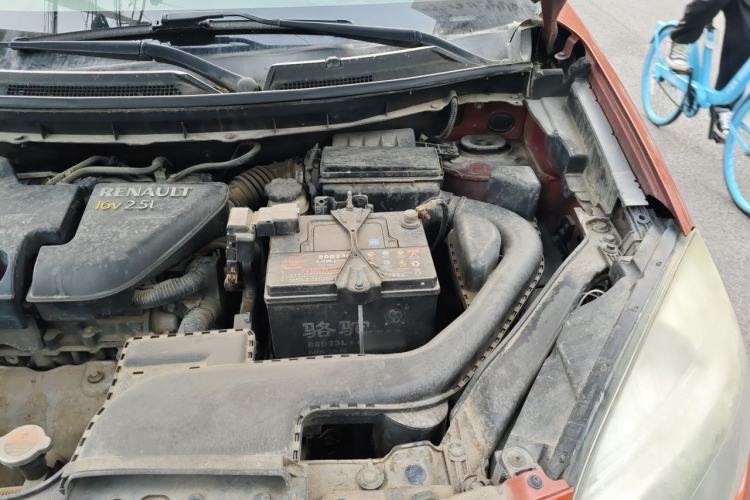 Used Renault Koleos 2012 2.5L 4x4 Comfort Edition with Navigation Engine Bay Left