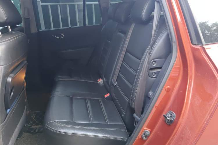 Used Renault Koleos 2012 2.5L 4x4 Comfort Edition with Navigation Left Rear Seat