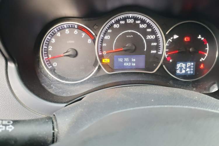Used Renault Koleos 2012 2.5L 4x4 Comfort Edition with Navigation Odometer Close Up