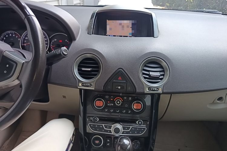 Used Renault Koleos 2012 2.5L 4x4 Comfort Edition with Navigation Audio And AC Panel