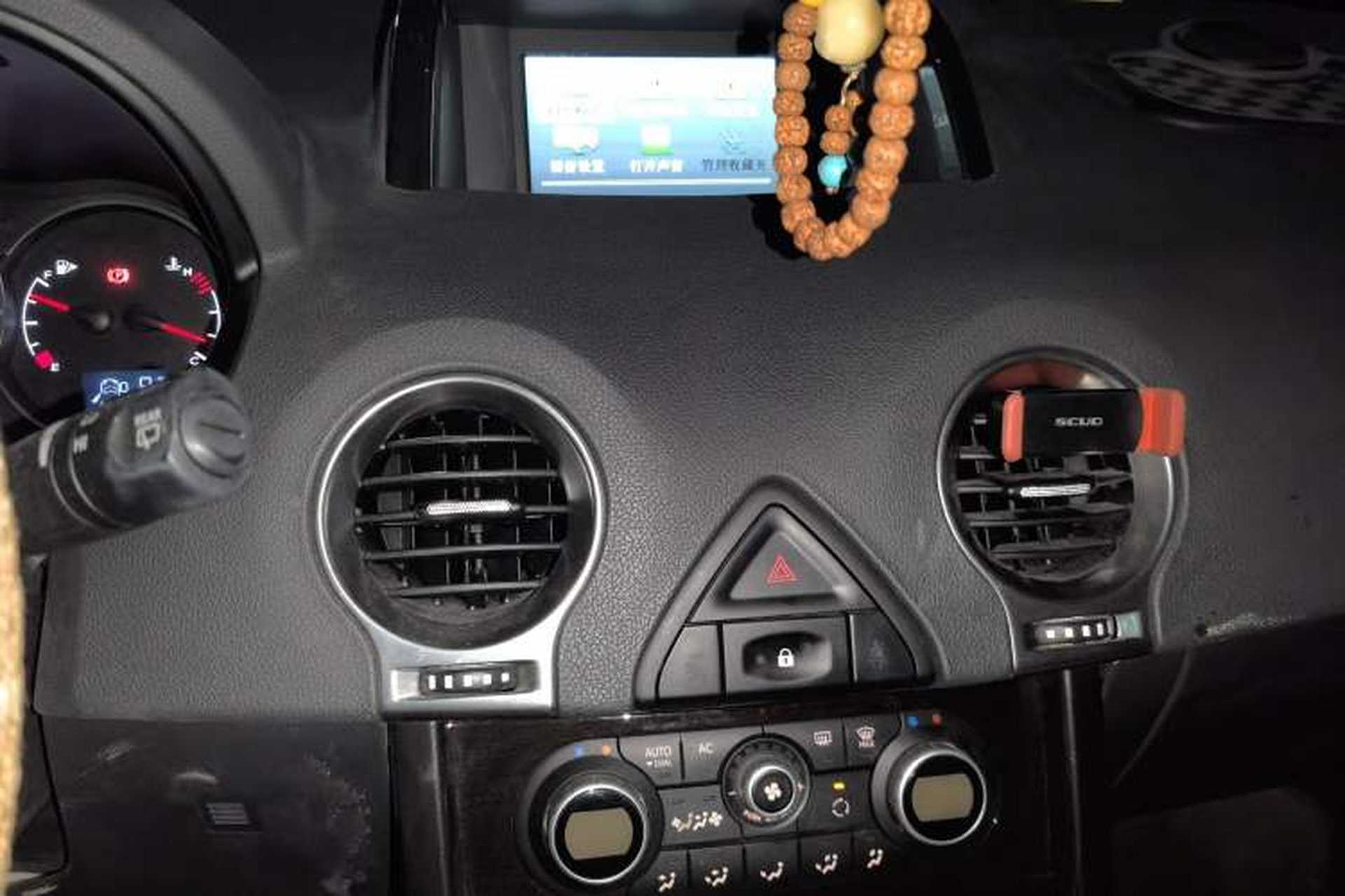 Used Renault Koleos 2012 2.5L 4x4 Comfort Edition with Navigation Audio And AC Panel