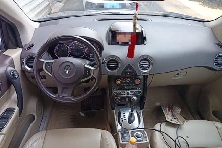 Used Renault Koleos 2012 2.5L 4x4 Comfort Edition with Navigation Center Console