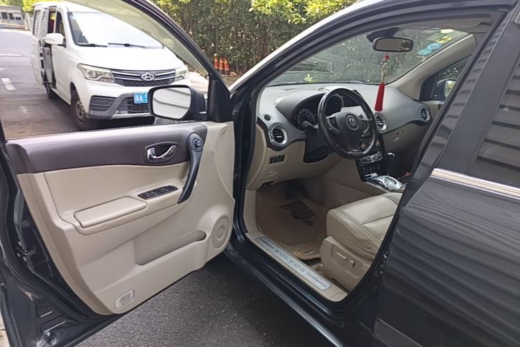 Used Renault Koleos 2012 2.5L 4x4 Comfort Edition with Navigation Driver Seat