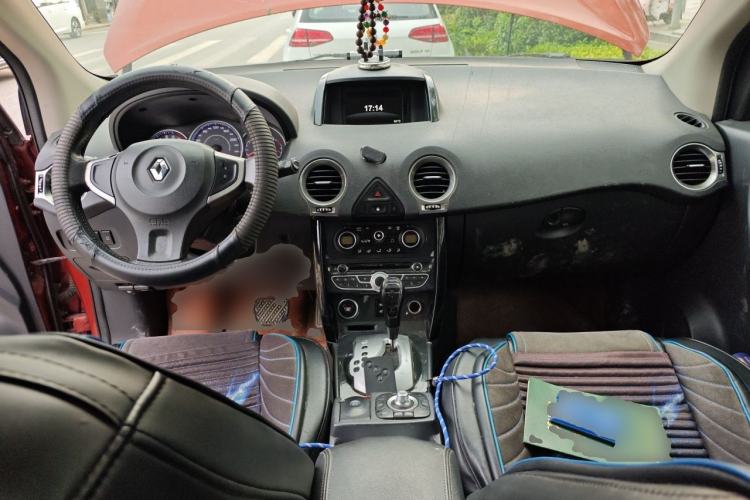 Used Renault Koleos 2012 2.5L Two-Wheel Drive Comfort Edition with Navigation Center Console